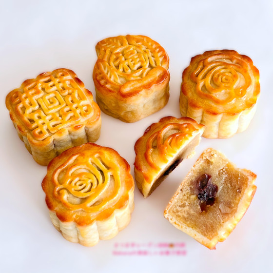 スイートポテト月餅★ラムレーズン、胡桃入りのさつま芋餡