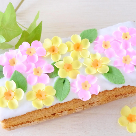 プリムラフラワーケーキ