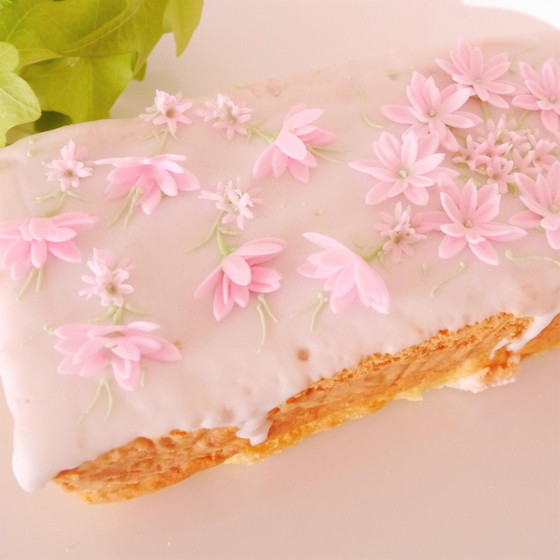 ダンスパーティーのケーキデコレーション