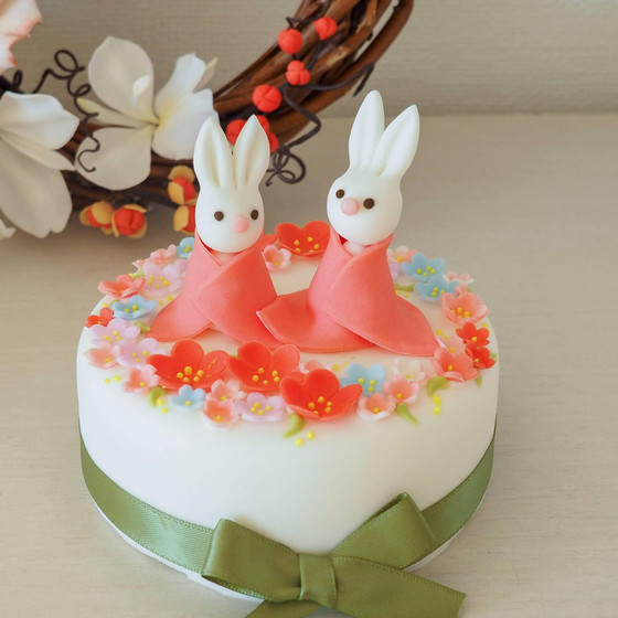 ウサギのお正月ケーキ