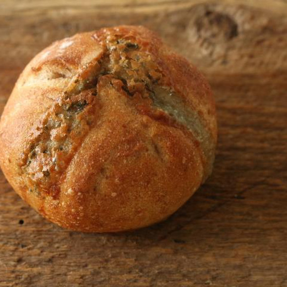 濃厚な味わいなので、酸味のあるライ麦パンとよく合います