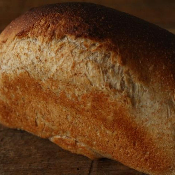 全粒粉の香りも楽しめて、ふっくら軽い食感です