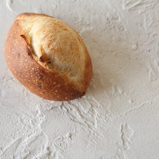 すべて手ごねで“クッペ”生地を作ります。バゲットにも。