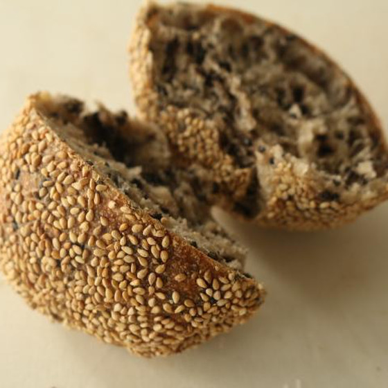 湯種法を使うので、もっちりとした食感です