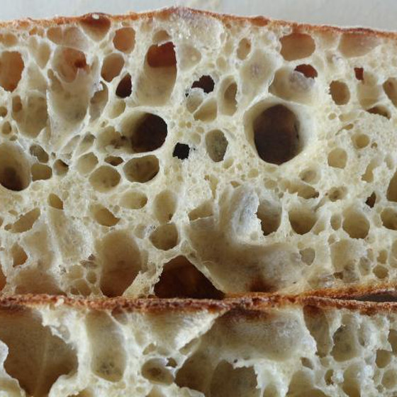 ヨーグルトの油分で、気泡がきれいに膨らみます。