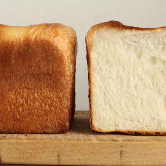 サンドイッチ用の“角食パン”です