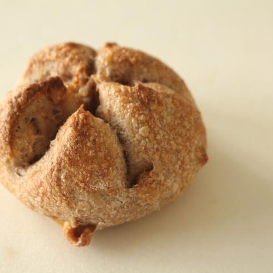 皇帝のかぶっていた冠に似た形から名前が付けられた言われ