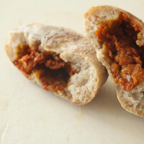 ノンフライでヘルシーなカレーパンです