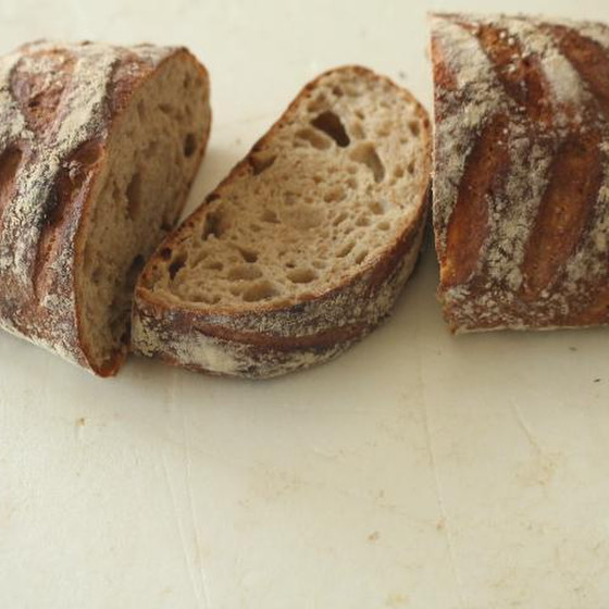 湯種パンは、老化が遅くもちもちとした食感が特徴です