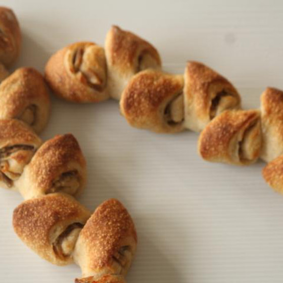 皮がバリバリ!フランスパン生地を使ったハード系