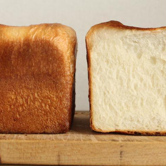 ふたを閉めて焼く、しっとりとした“角食”サンドイッチ用