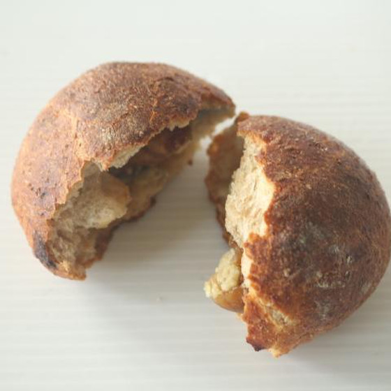 甘いいちじくと辛いチーズが後を引く美味しさ