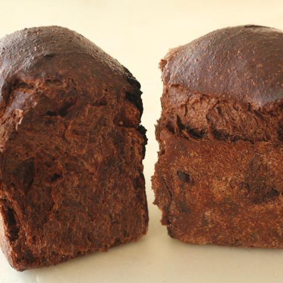 チョコの風味を感じられる、ほろ苦いチョコパンです