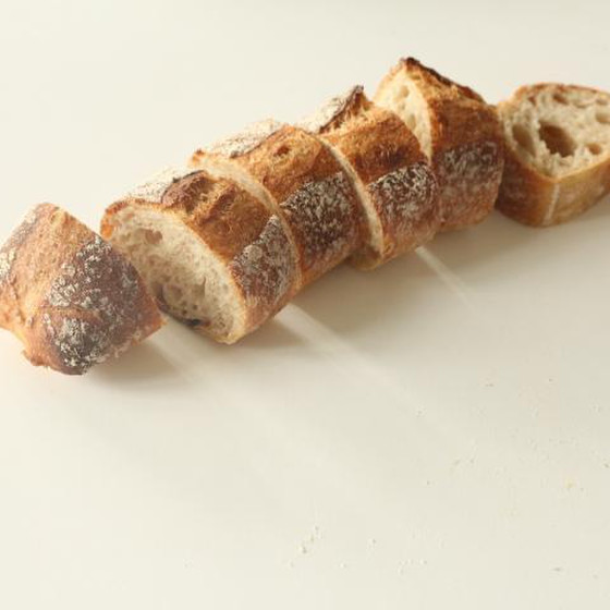 お持ち帰り用の生地があります。ご自宅で焼成してください
