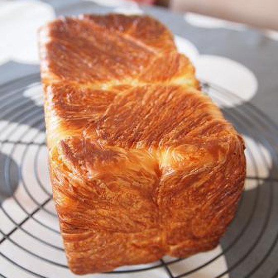 初心者もお店みたいなデニッシュ食パンが作れる折り込みレッスン
