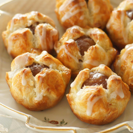 紅茶風味のチョコレートケーキと栗のちっちゃなパイ