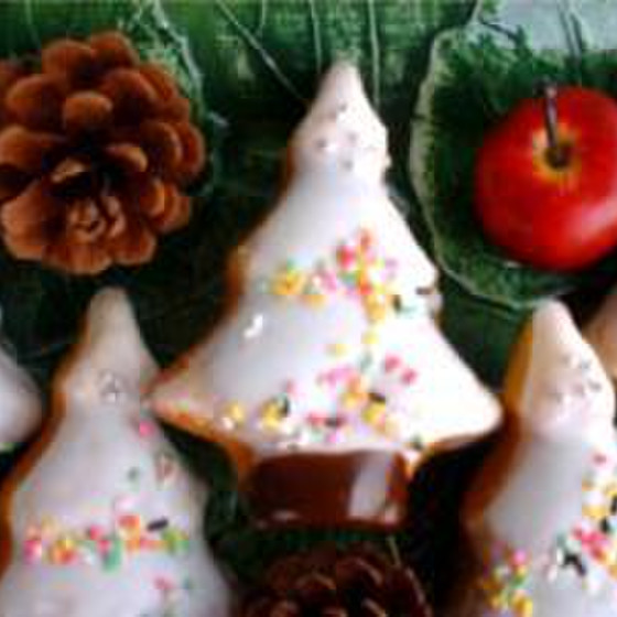 バナナのシフォンケーキ　と　クリスマスツリーケーキ