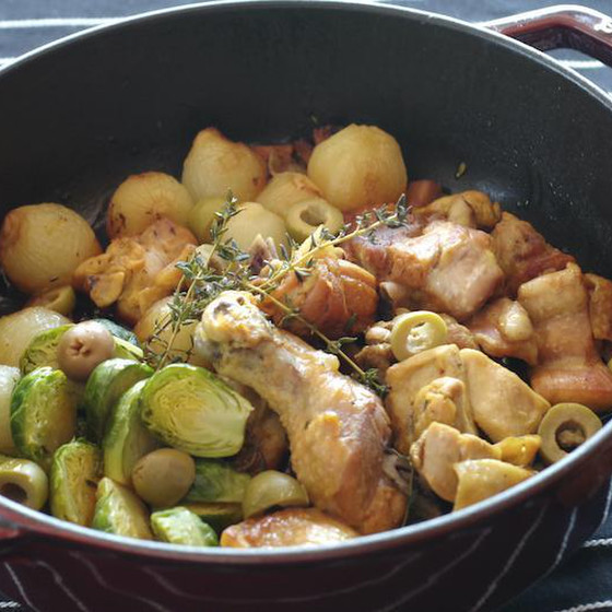エムズB 　鶏肉のタジン風とワインが進むおつまみプレート
