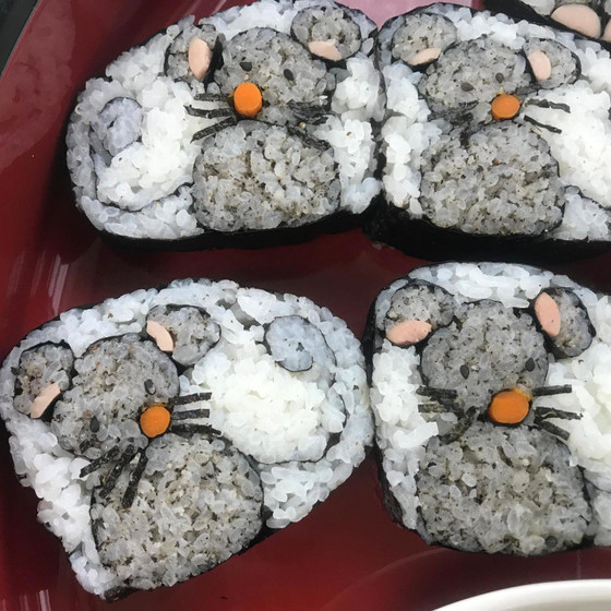 干支のデコ巻き寿司