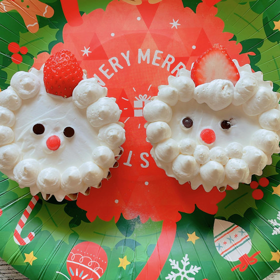 サンタのミニクリスマスケーキ