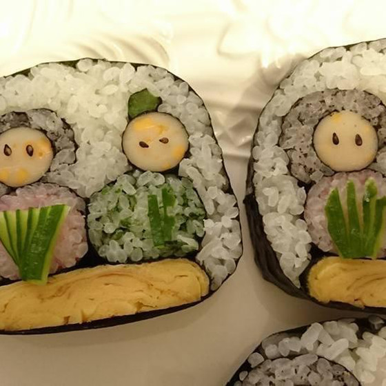 ひな祭りデコ巻き寿司