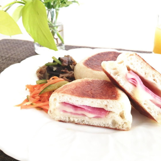 【体験教室】フライパンで焼けるお手軽パンとパーティーでも重宝するグリッシーニを作りましょう！