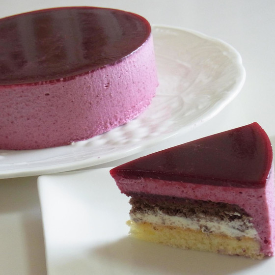 B3 ガトーカシス　/  スフレチーズケーキ