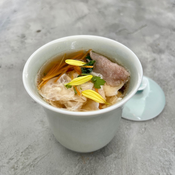 自家製湯葉と牛ロースの椀もの