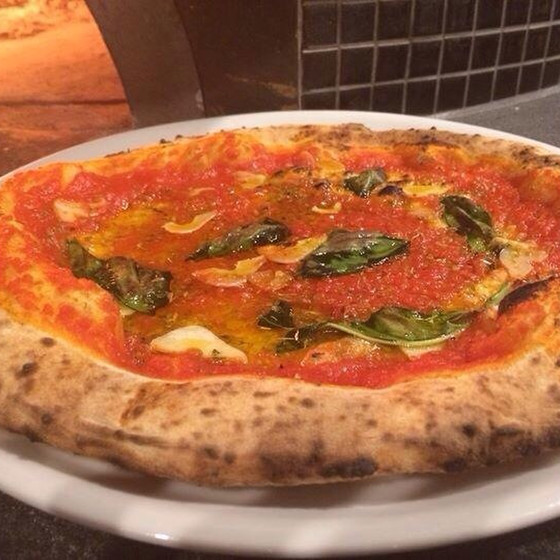 ★特別企画★ナポリの石釜で焼く本格PIZZA作り体験！