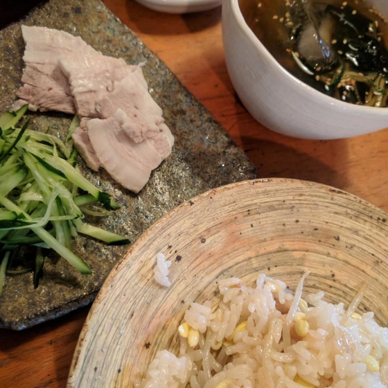 甘辛酸っぱい韓国料理で残暑を乗り切ろう！