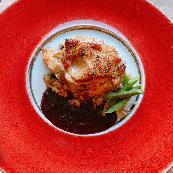 パーティーメニュー！地鶏もも肉のココット蒸し煮　