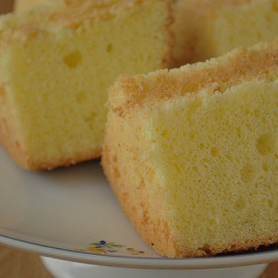 バニラシフォンケーキ　（卵白の扱い方）　