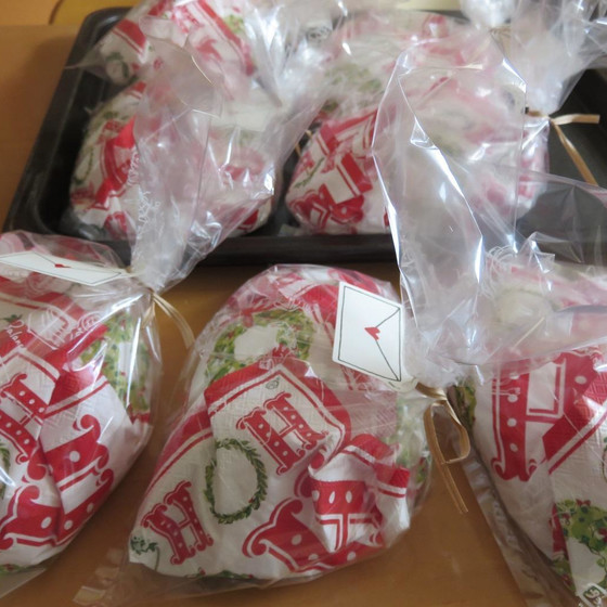 そろそろクリスマスの準備をしましょう。