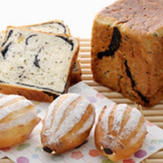 新春のパン”瓜ちゃん”と”栗と黒ゴママーブル”