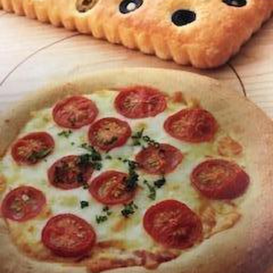 新パンコースが始まります！ピザとフォカツチャから。