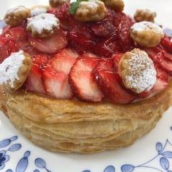 ストロベリークリームチーズパイ