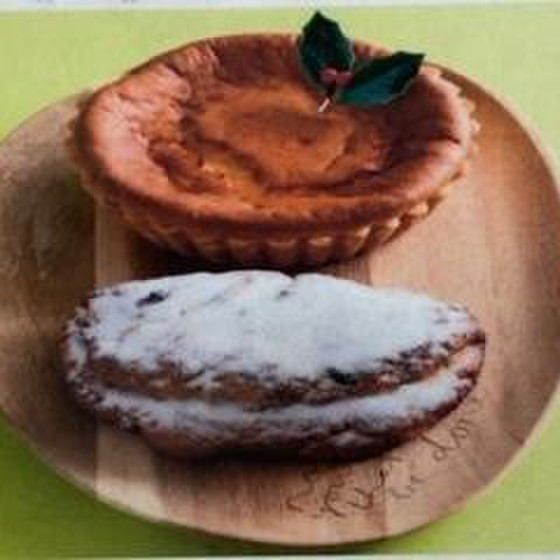 ケーキバーージョンのシュトーレンとクリスマスチーズケーキ☆