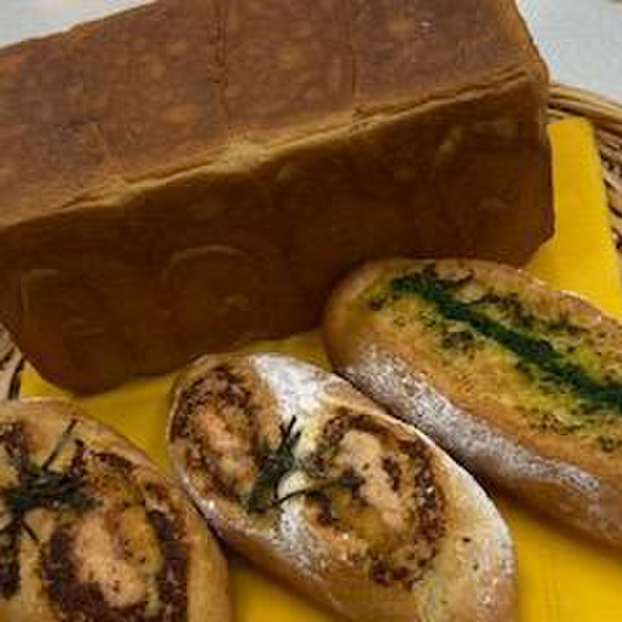みそ生食パンと明太フランスとガーリックフランス♡