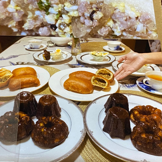 カヌレと焼きピロシキ♡