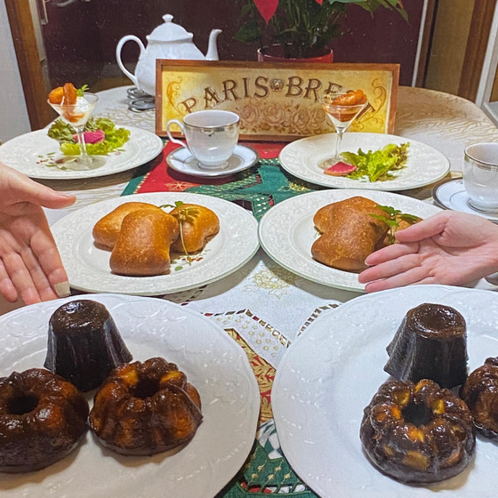 カヌレと焼きピロシキ♡