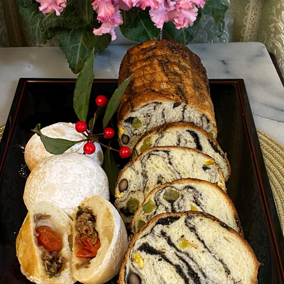 天然酵母で作ります‼︎お宝ブレッドとトマトすき焼きパン♡