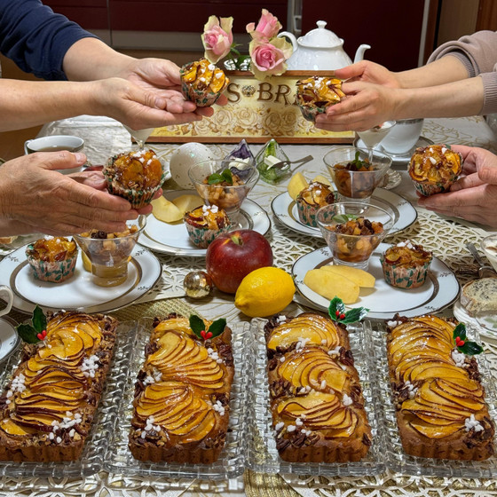 りんごのスクエアケーキと秋のコンポート