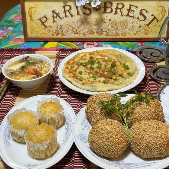 台湾フェア　胡椒もち、チーズ入りネギ餅、台湾蒸しパン