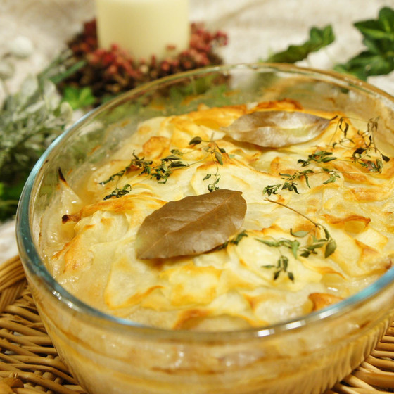 豚肉のオーブン煮込み♪たっぷりのじゃが芋がのってます
