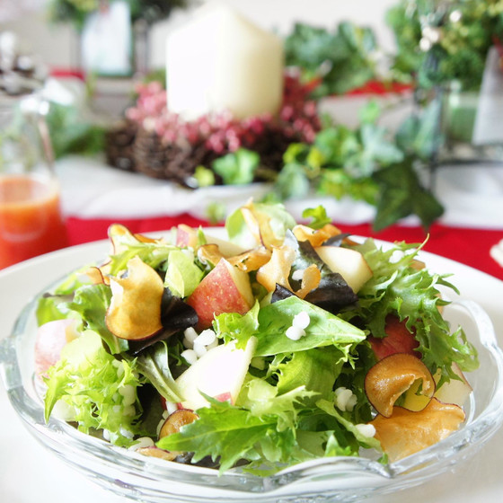 根菜チップとつぶつぶのハトムギサラダ