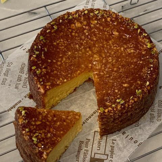 夏向きのアーモンドの焼菓子とレアチーズケーキの贅沢な講座です