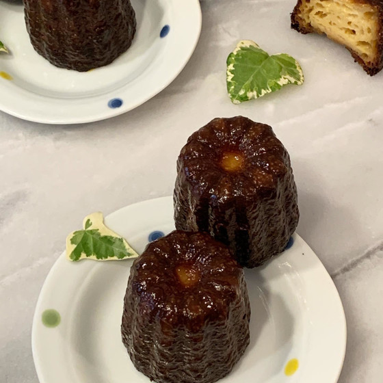 外はカリカリ、中はトロトロのカヌレを焼いてみませんか！