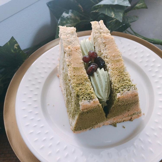 抹茶ホイップクリームとしっとり大納言