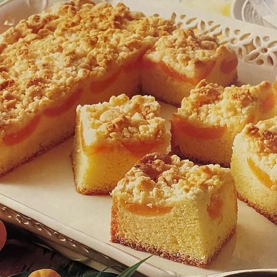 「アプリコットクランブルケーキ」１８㎝角型１台実習