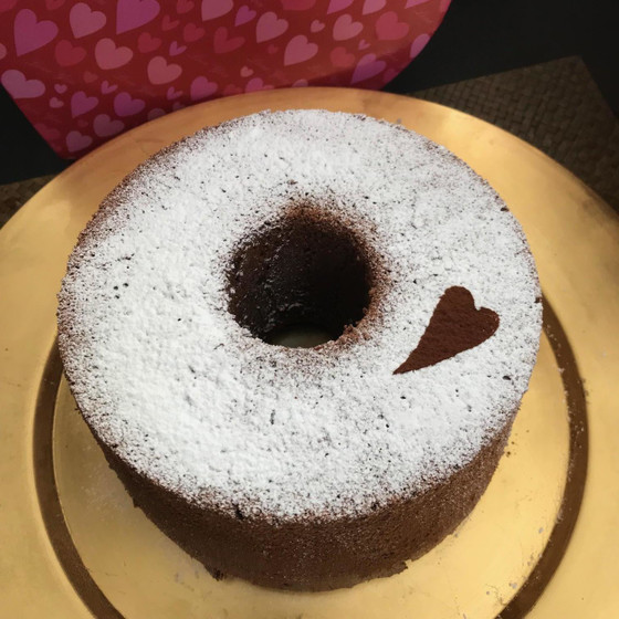 「チョコレートシフォンケーキ」１７㎝丸シフォン型１台実習